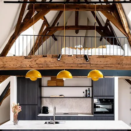 شقة Casiola - City-view Loft With Wooden Beams And Mezzanine