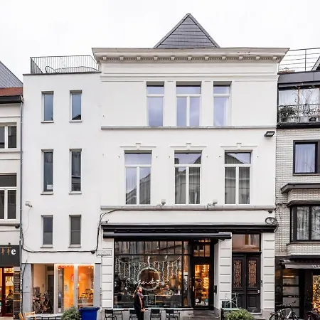 شقة Casiola - City-view Loft With Wooden Beams And Mezzanine خنت